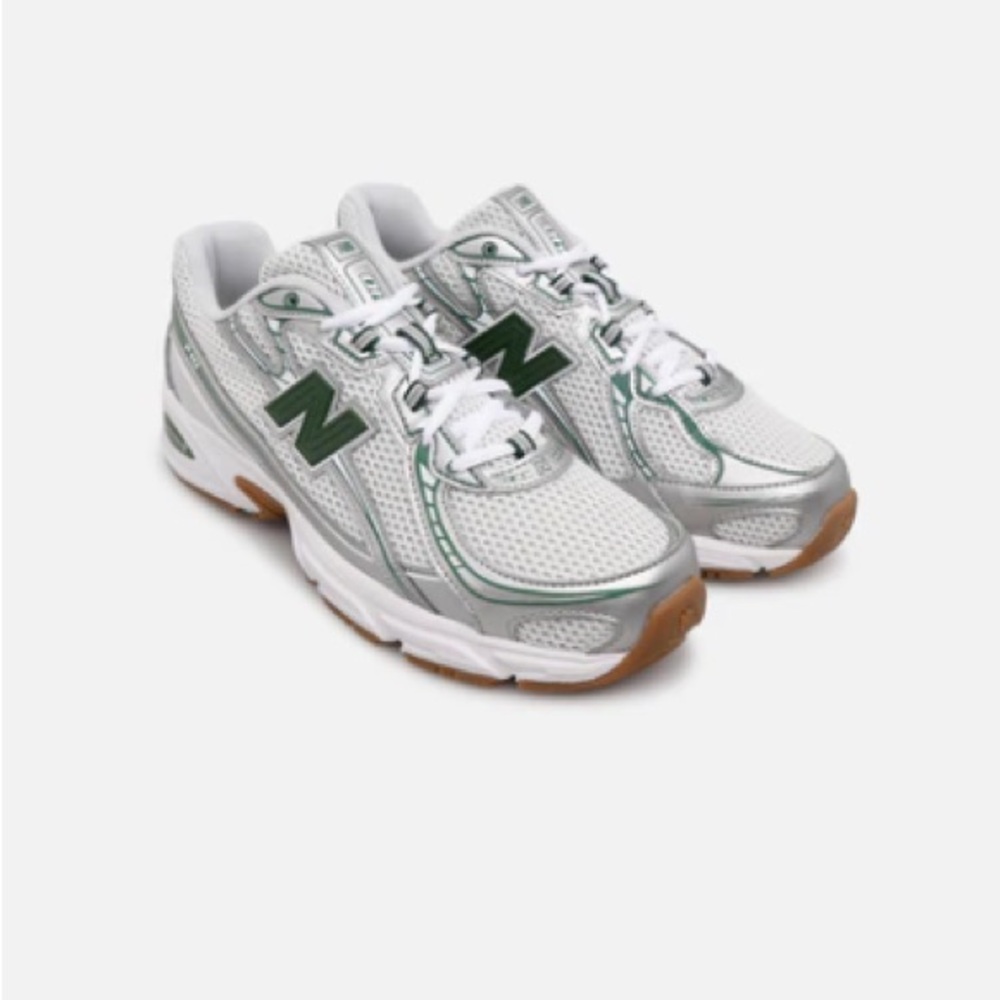 New Balance Men's White and Green Athletic Running Shoes - Picture 13 of 13